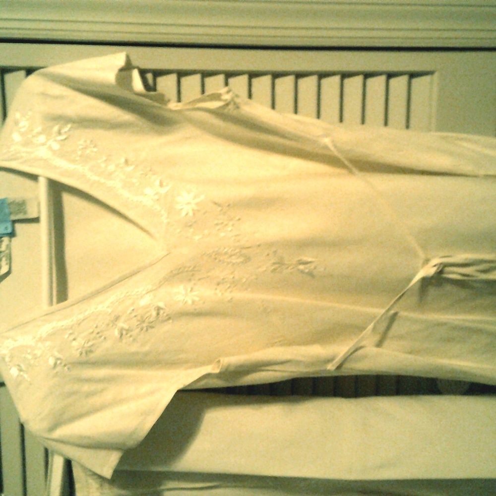 Stephanie Rogers XL Spring time off white outfit